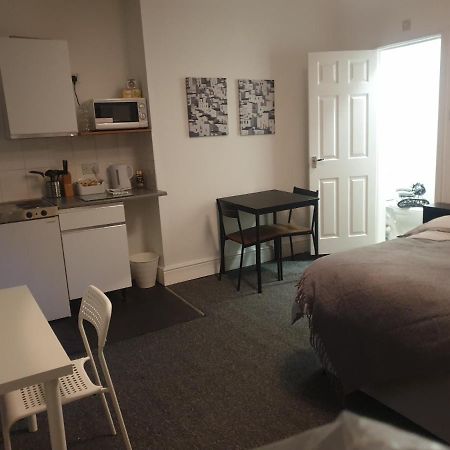 Coventry Studio Apartment Eksteriør billede